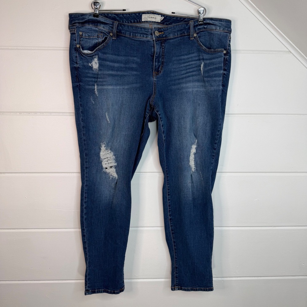 Torrid ‎ Plus Size 24 Distressed Skinny Jeans Medium Wash Denim